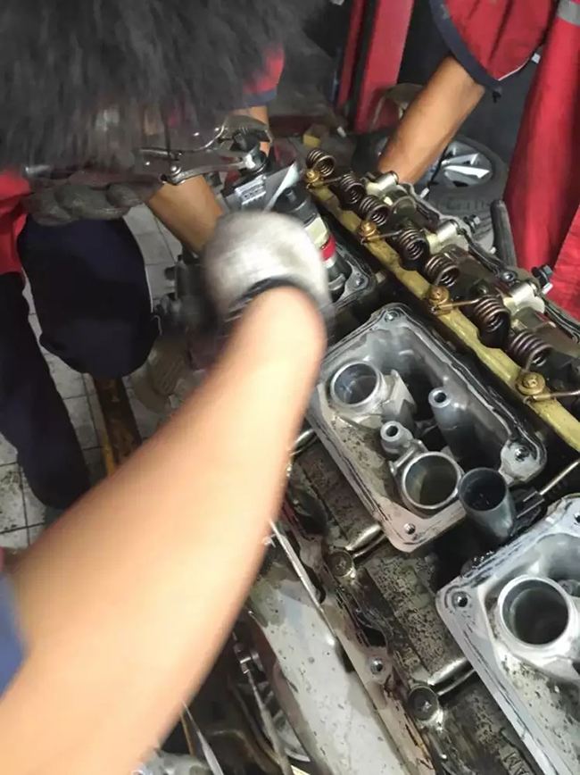 剎車片磨損感應(yīng)是什么原理？